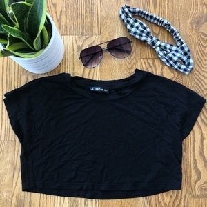 Super Cropped Black Tee
